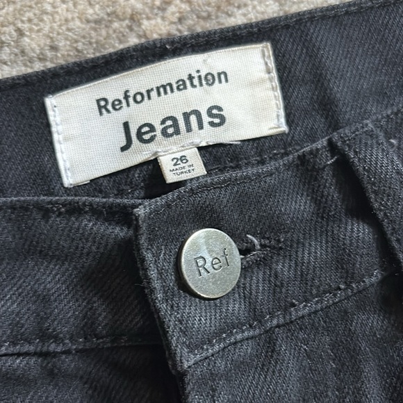 Reformation cynthia Hugh rose Dark Black Straight Jeans - size 26 - Picture 2 of 5